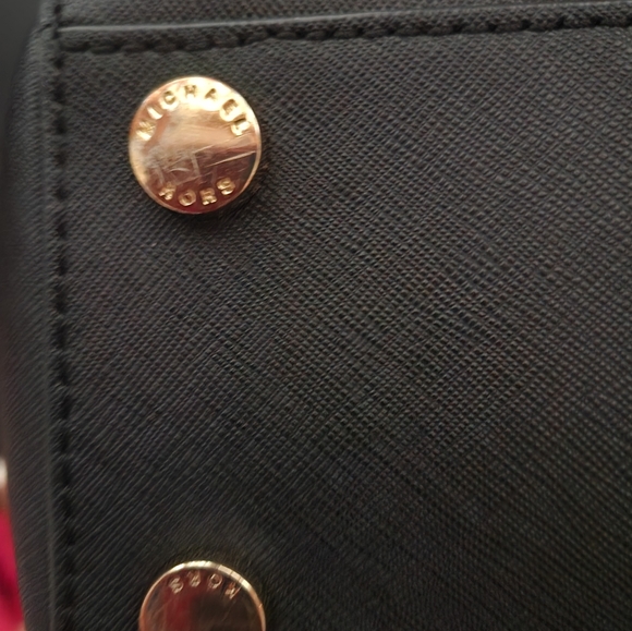 Michael Kors Black Sheila Medium Faux Saffianon Leather Satchel - Picture 9 of 13